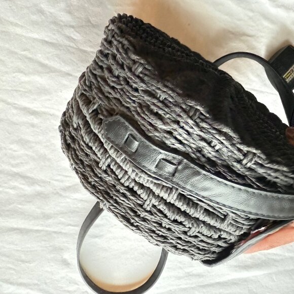 Round Black Woven Crossbody Bag W Leather Strap Magnetic Closure By World Market - Picture 9 of 11